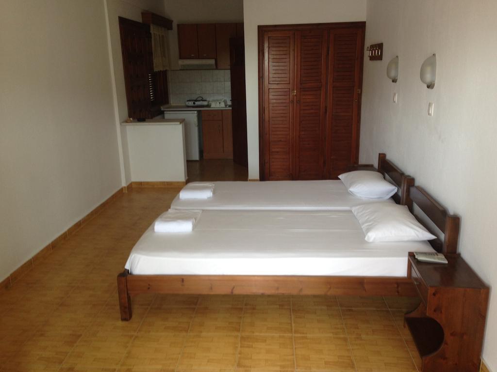 Delimaras Studios Nea Skioni Zimmer foto